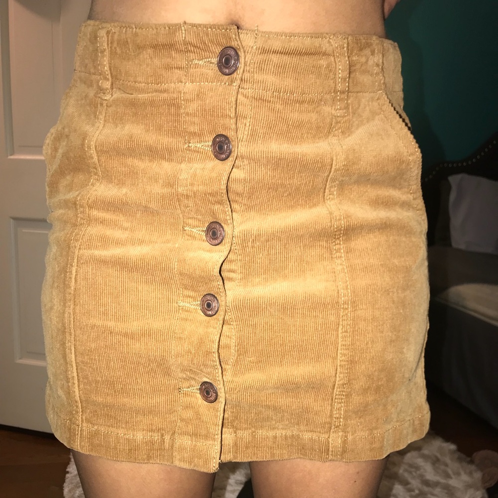 Brown curdory skirt
